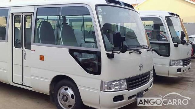 Toyota Coaster 2015 (Gasolina) - Angocarro