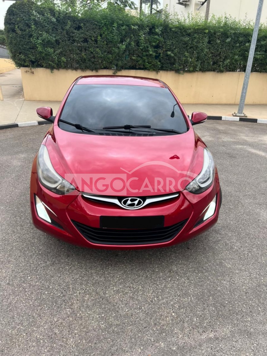 Hyundai Elantra 2014 (Gasolina) Angocarro