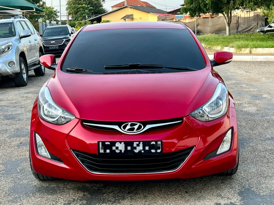 Hyundai Elantra 2016 (Gasolina) - Angocarro