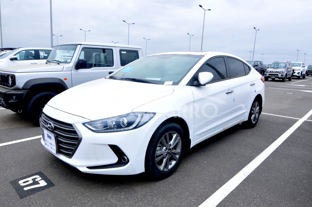 Hyundai Elantra 2016 (Gasolina) - Angocarro