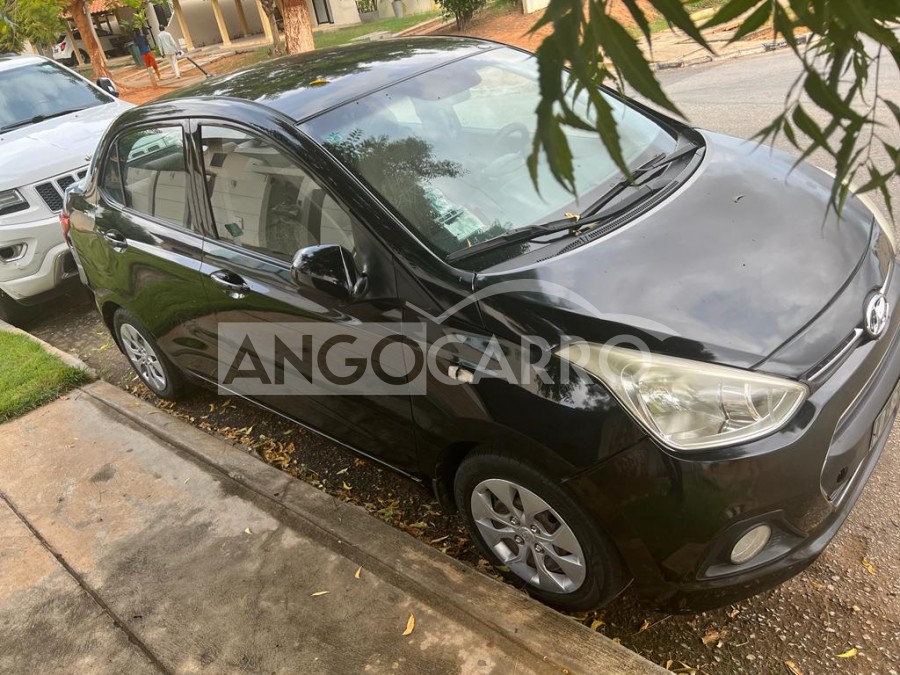 Hyundai Grand i10 2015 (Gasolina) - Angocarro