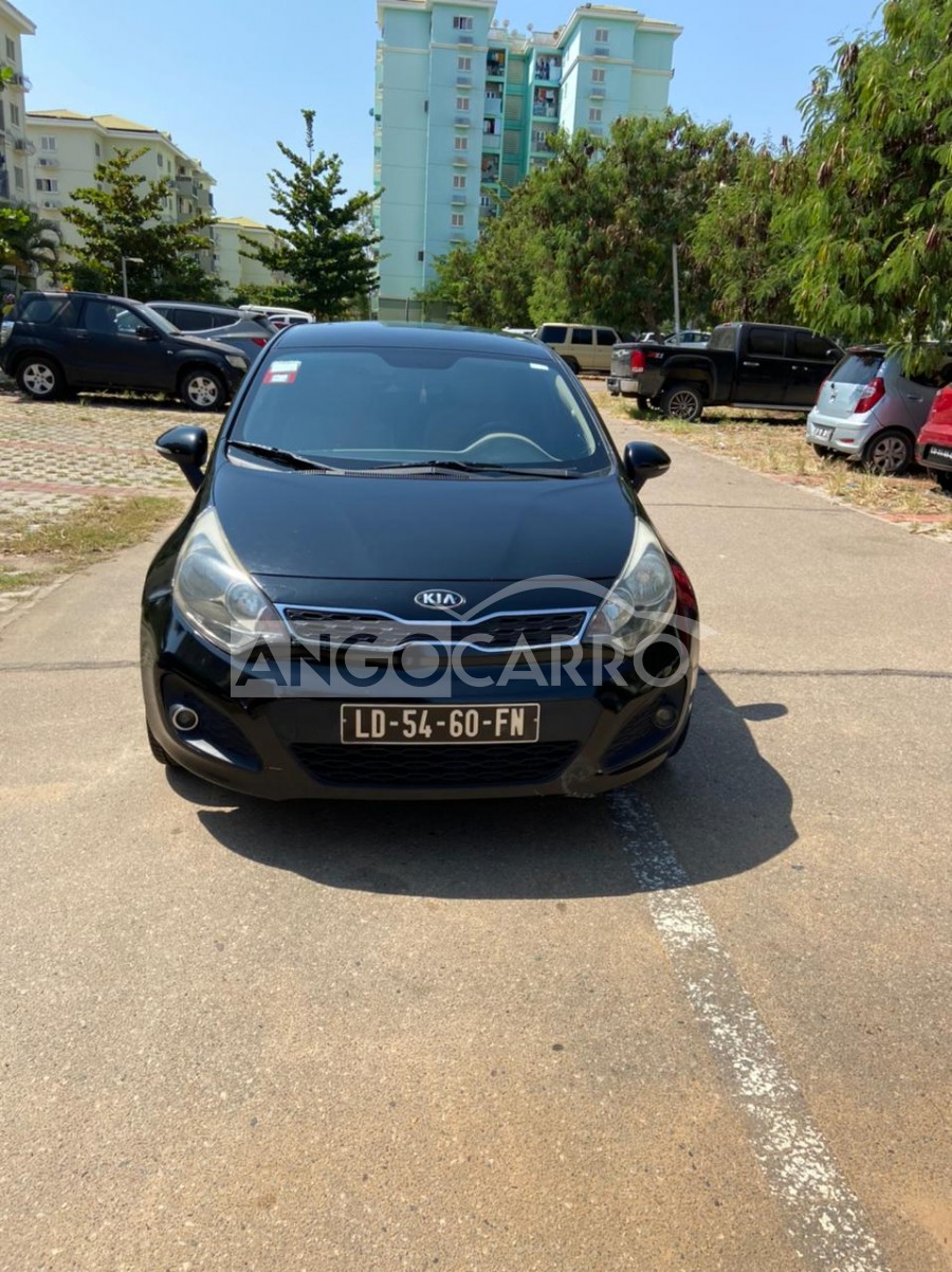 Kia Rio 2014 (Gasolina) Angocarro