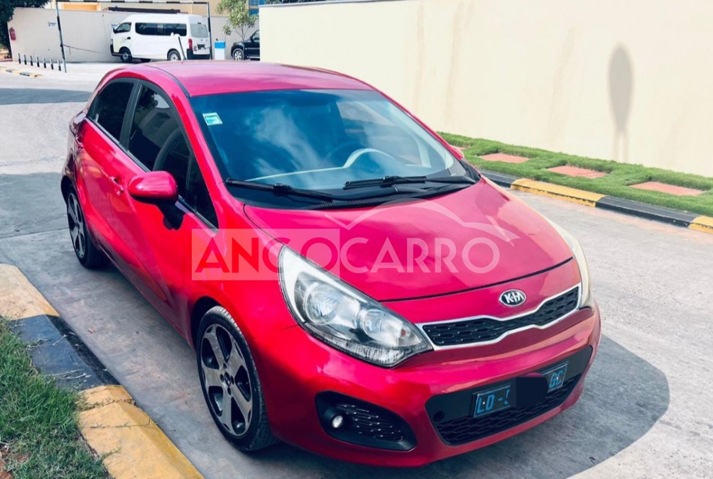 Kia Rio 2014 (Gasolina) - Angocarro