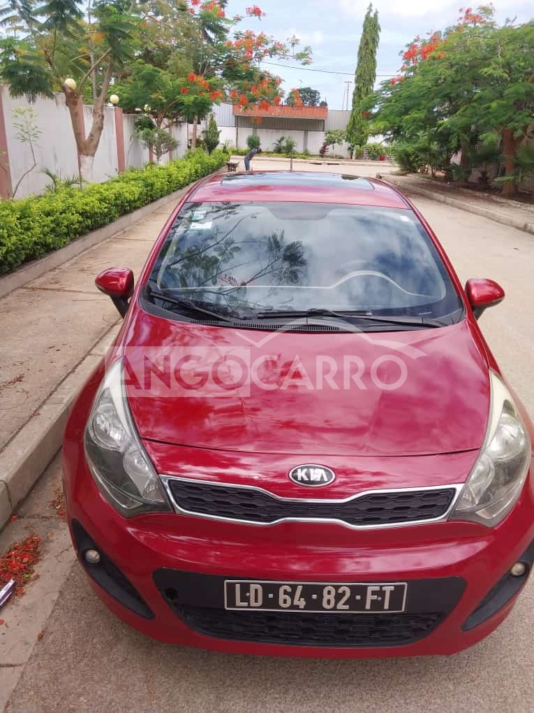 Kia Rio 2014 (Gasolina) - Angocarro