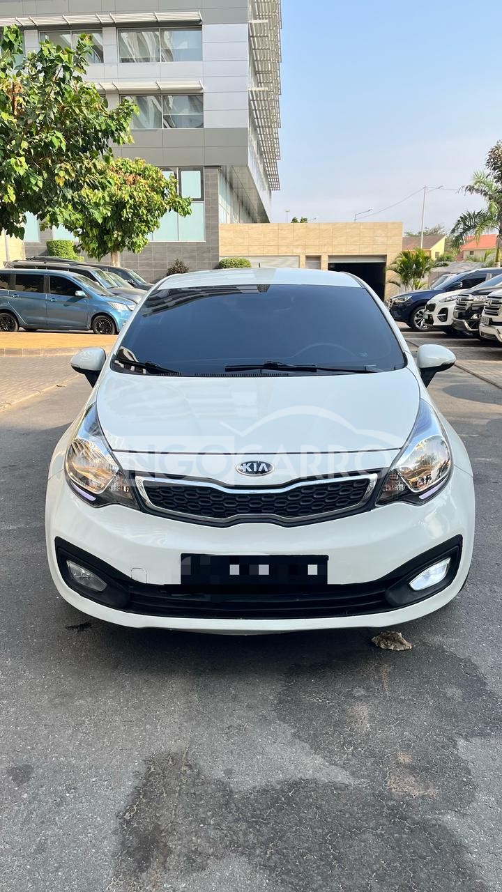 Kia Rio 2017 (Gasolina) - Angocarro