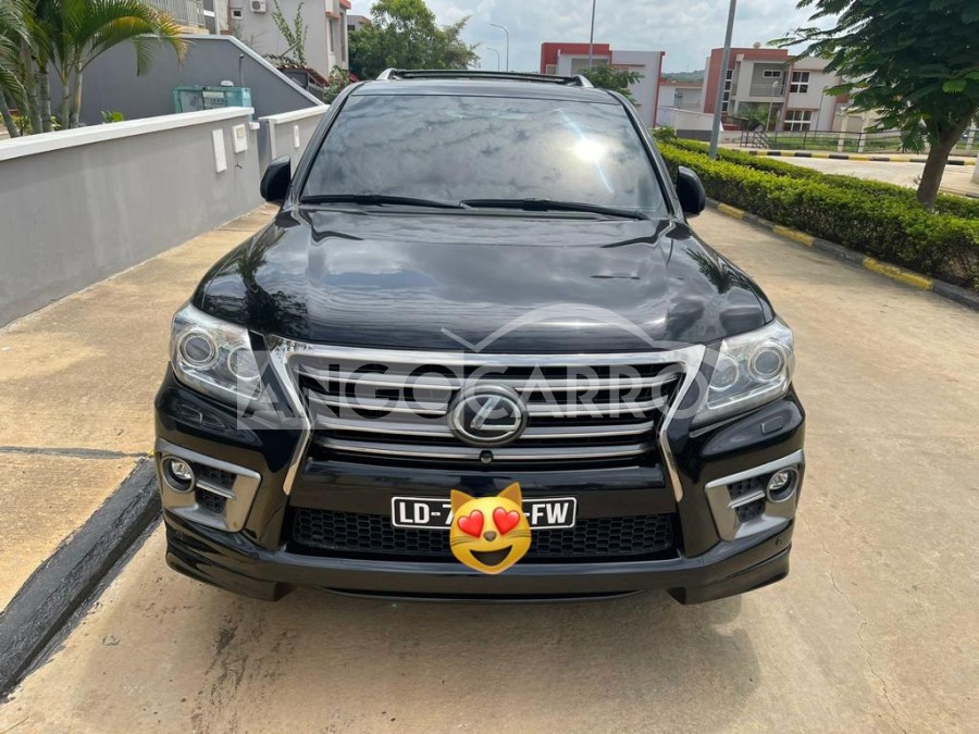 Lexus 570 2015