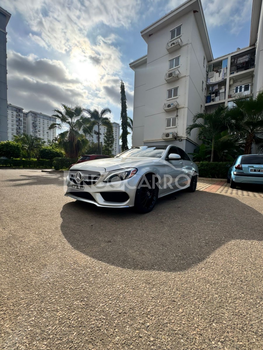 Mercedes Classe C 2020 (Gasolina) - Angocarro