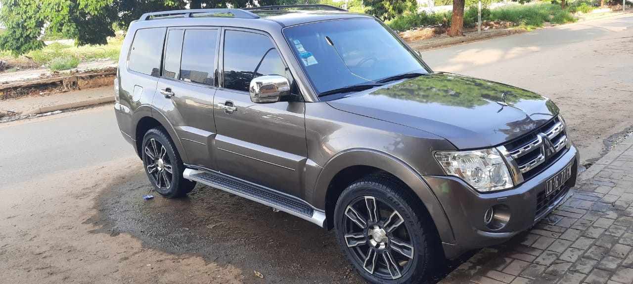 Mitsubishi pajero 2014