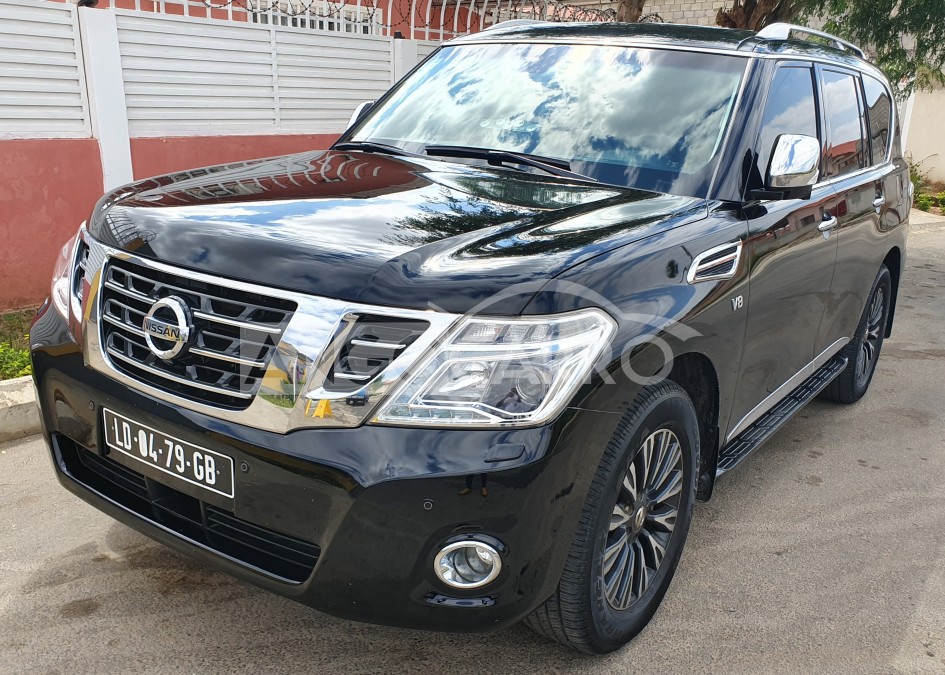 Nissan patrol v8