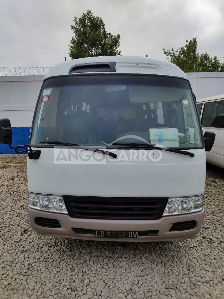 Toyota Coaster 2010 (Gasolina) - Angocarro