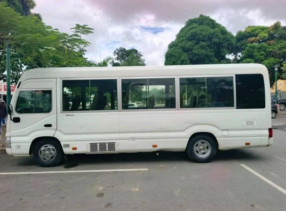 Modelo Coaster Toyota Coaster 2022 (Diesel) - Angocarro