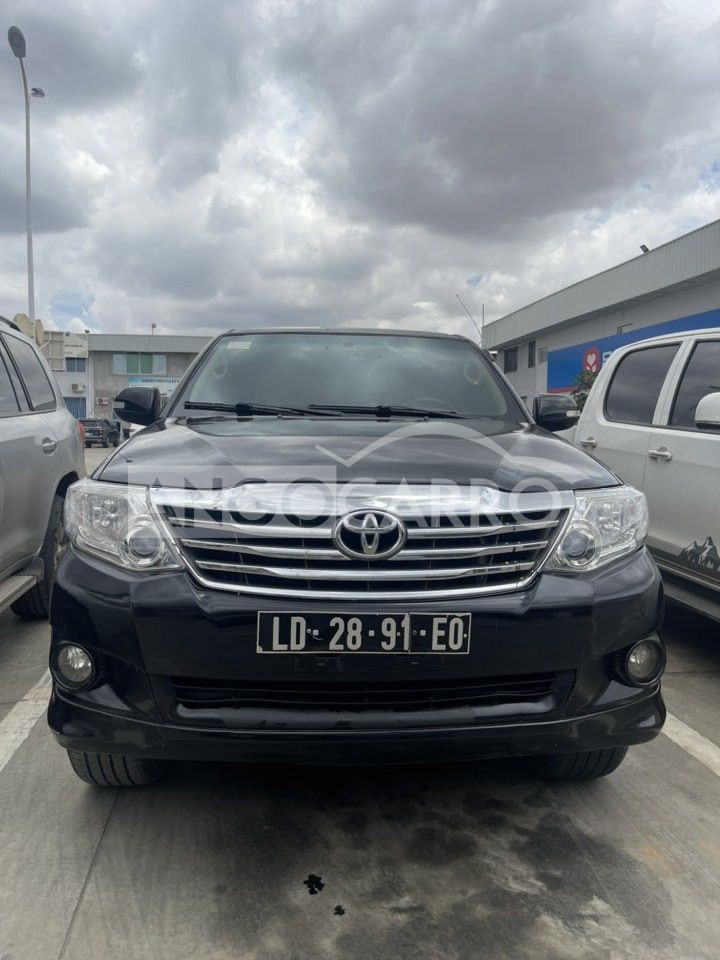 Toyota Fortuner 2013 (Gasolina) - Angocarro