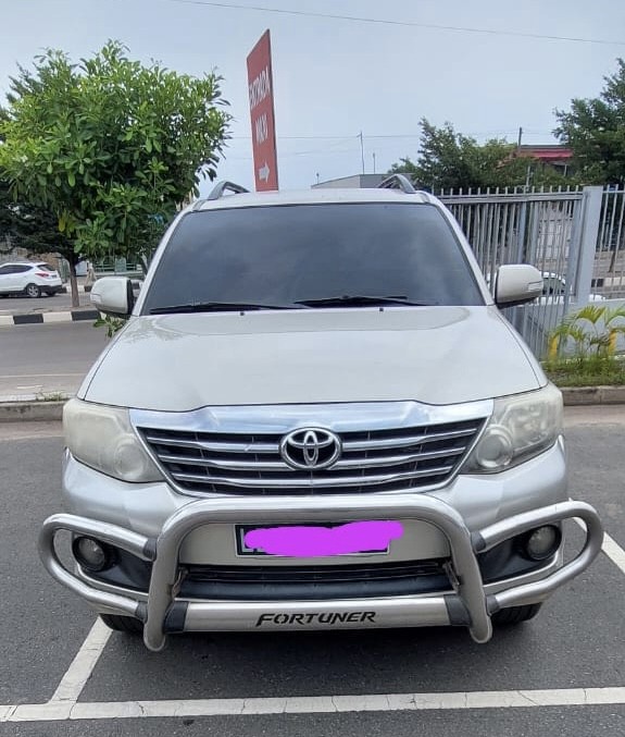 Toyota Fortuner 2013 (Gasolina) - Angocarro