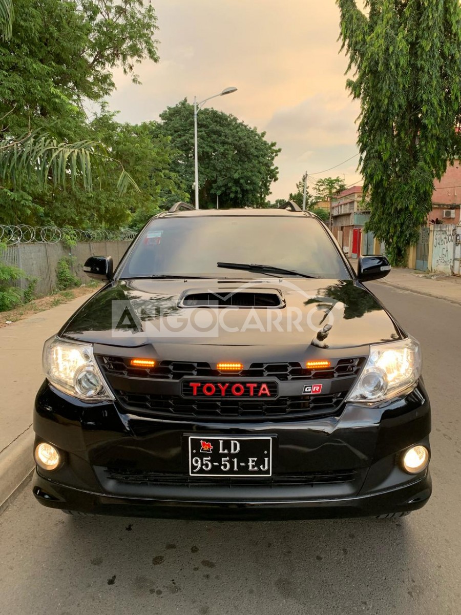 Toyota Fortuner 2013 (Gasolina) - Angocarro
