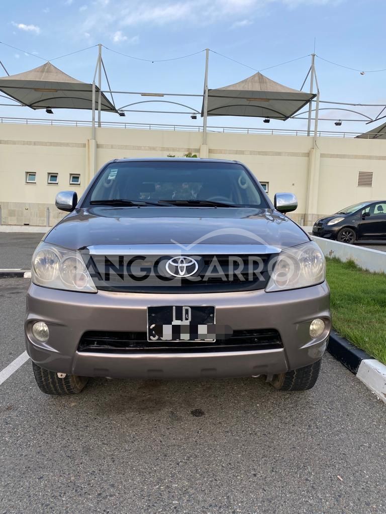 Toyota Fortuner 2013 (Gasolina) - Angocarro