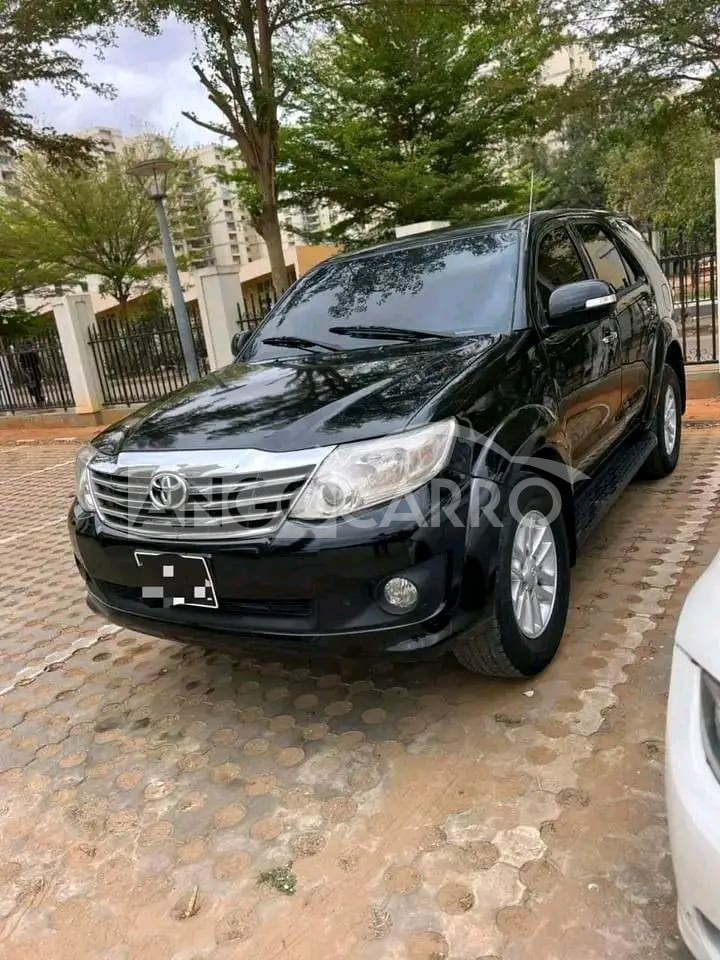 Toyota Fortuner 2014 (Gasolina) - Angocarro