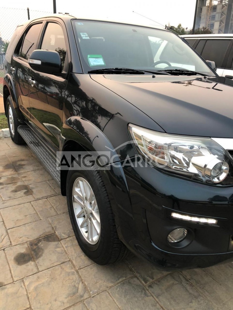 Toyota Fortuner 2015 (Gasolina) - Angocarro