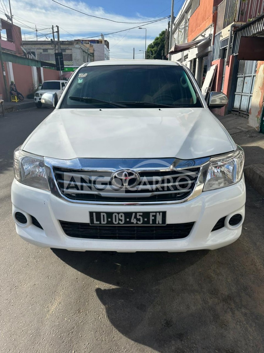Toyota Hilux 2014 (Diesel) - Angocarro