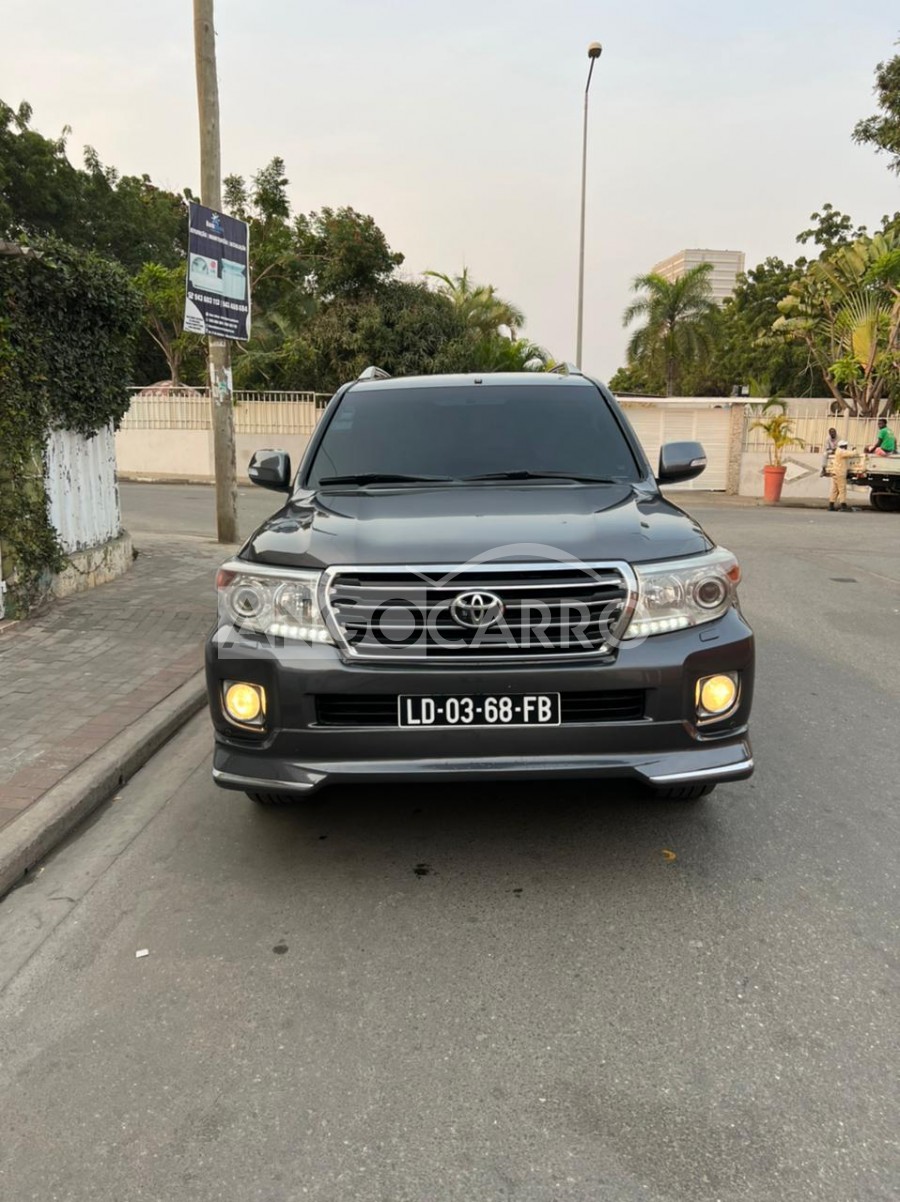 Toyota Land Cruiser 2015 (Diesel) Angocarro