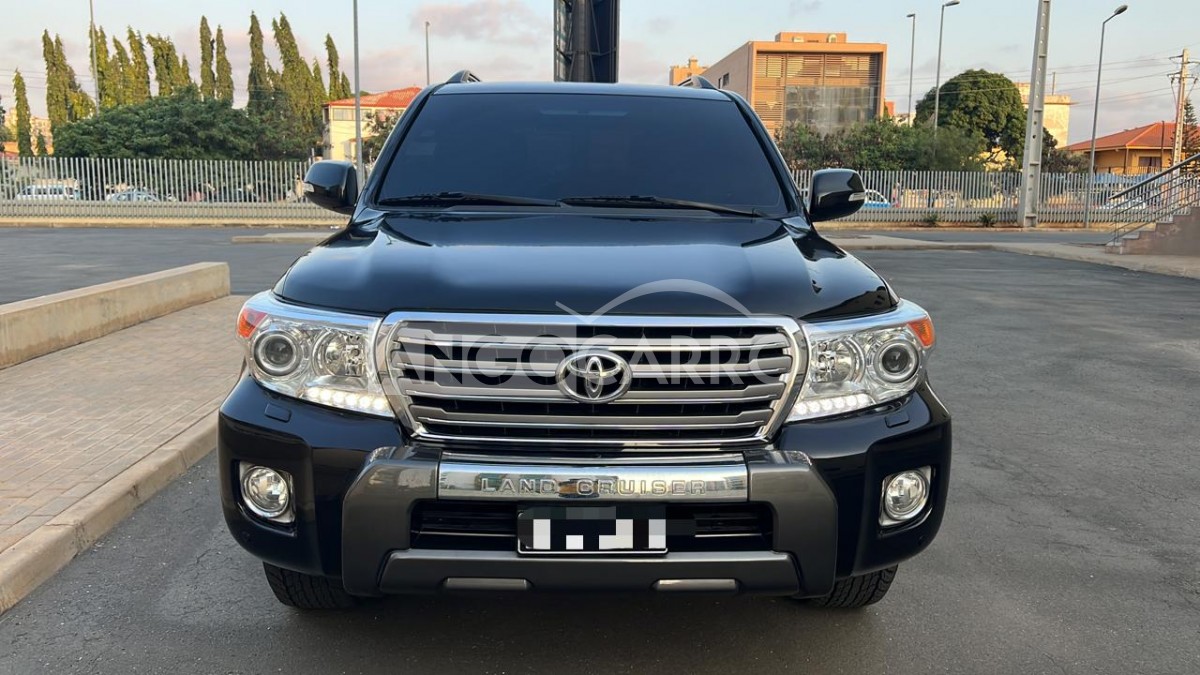 Toyota Land Cruiser 2015 (Diesel) Angocarro