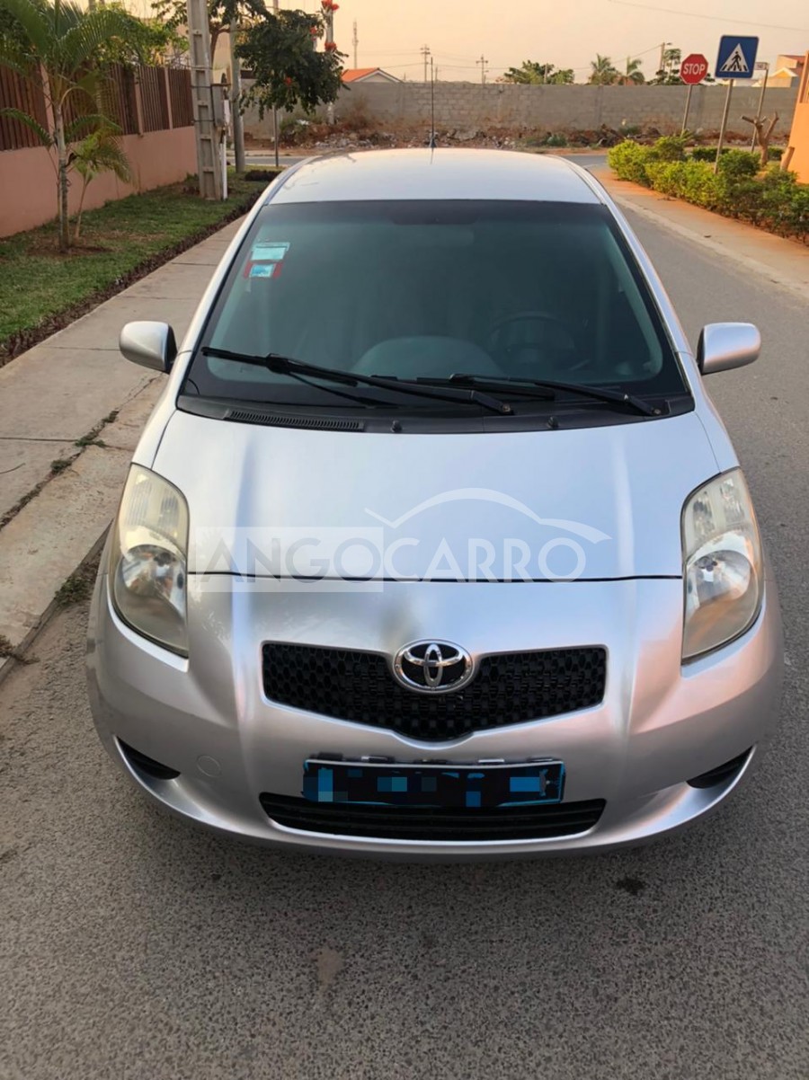 Toyota Yaris 2010 (Gasolina) - Angocarro