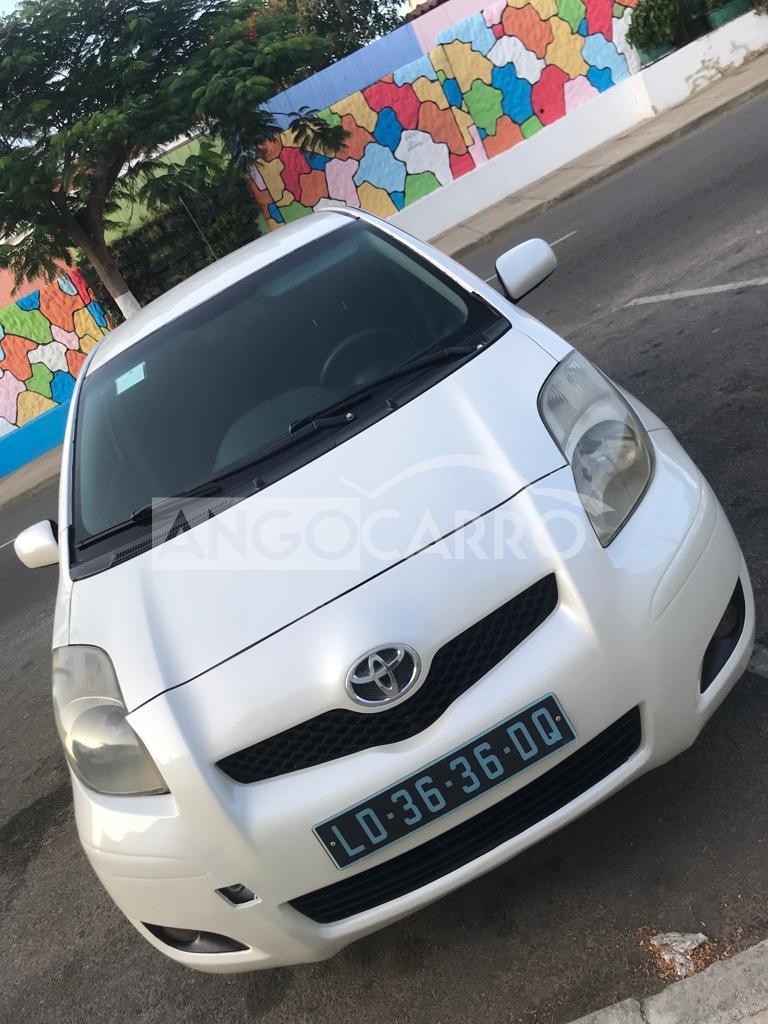 Toyota Yaris 2010 (Gasolina) - Angocarro